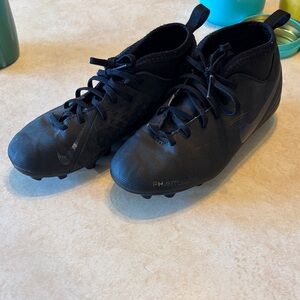 Nike Kids Black Soccer Cleats
